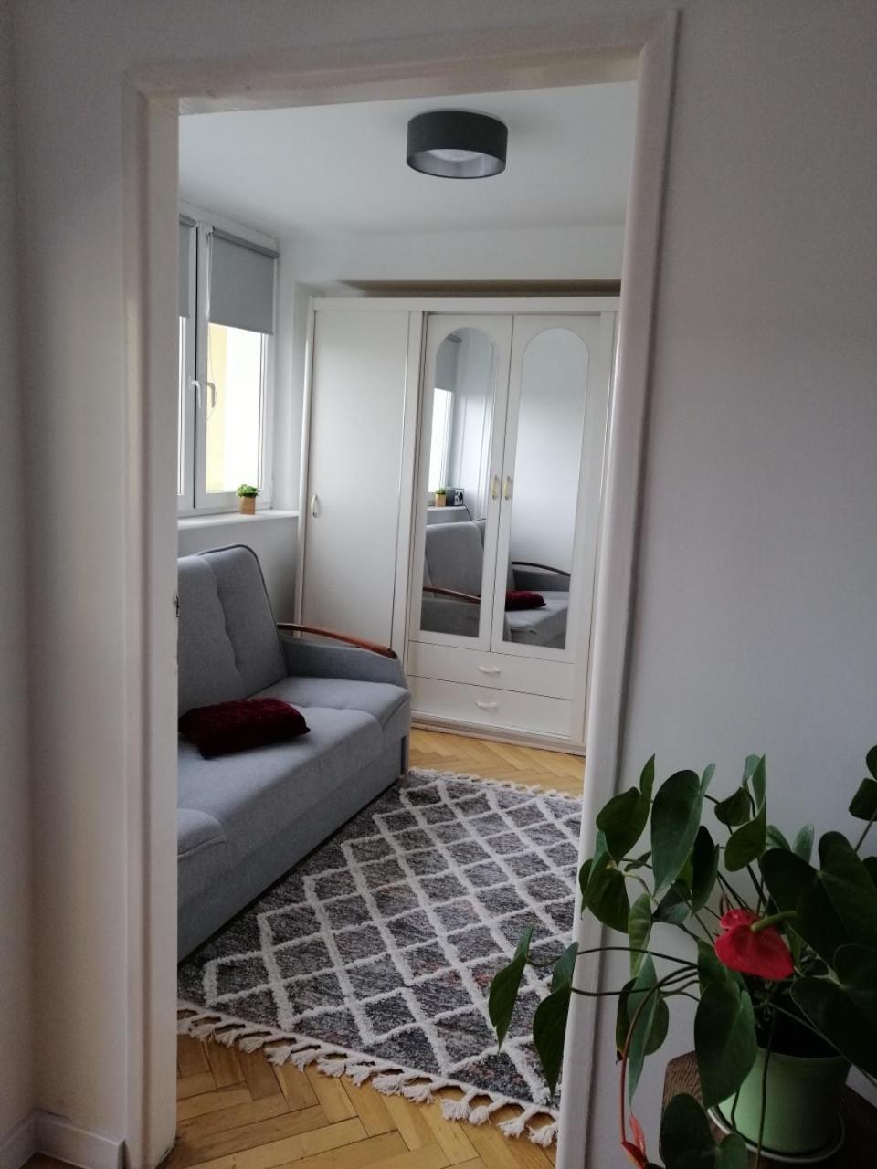 Wygodny I Funkcjonalny Apartment Гдиня Екстериор снимка