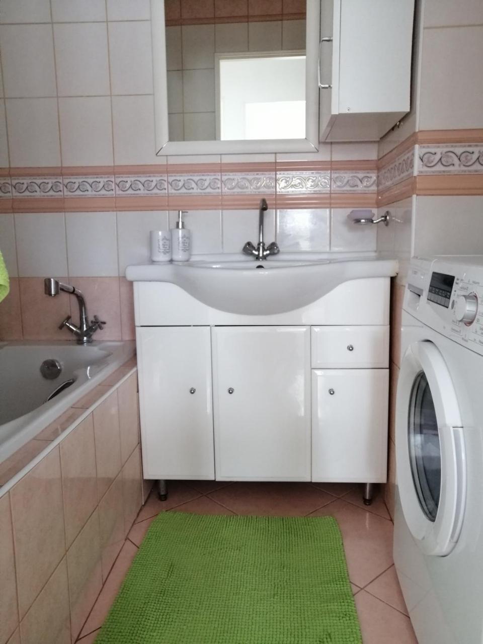 Wygodny I Funkcjonalny Apartment Гдиня Екстериор снимка